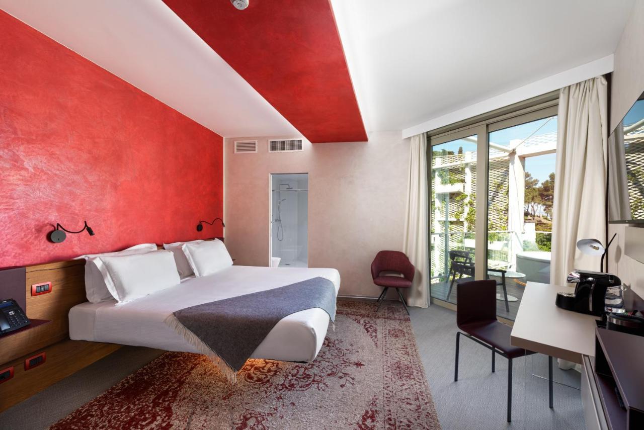 Deluxe Double Room Terrace & Jacuzzi