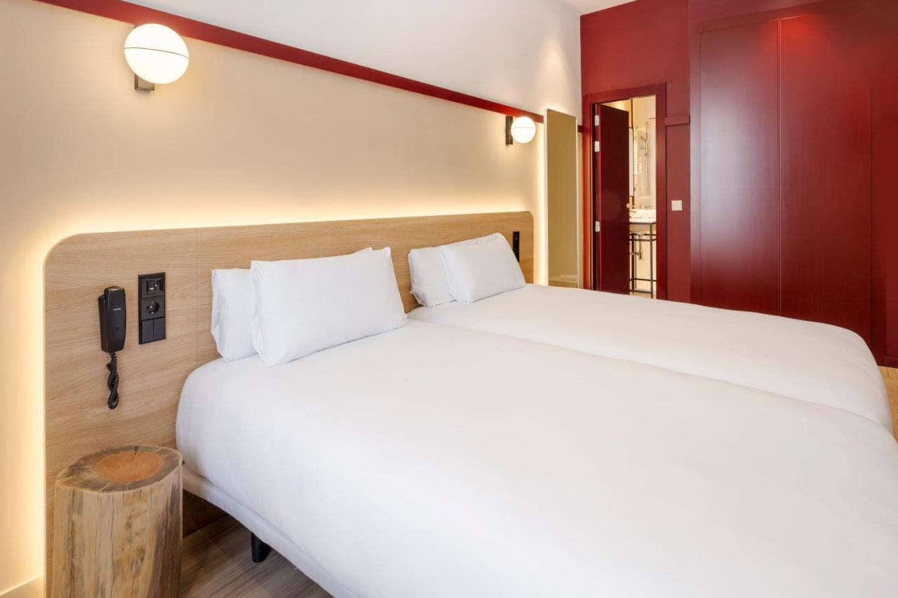Twin Room,1263012445:JPEG