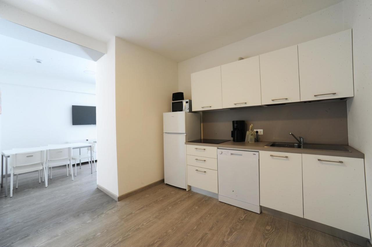 Two-Bedroom Apartment direct access to the garden,1263381967:JPEG