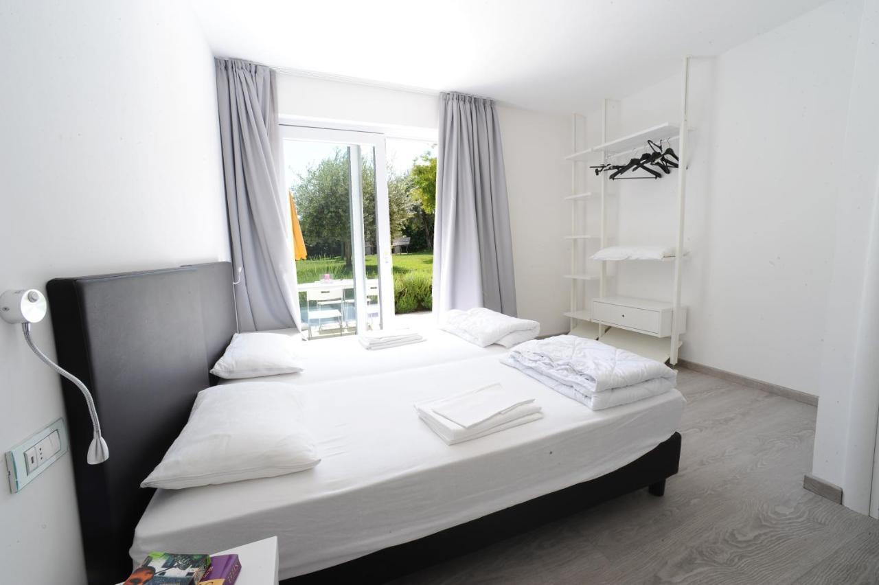 Two-Bedroom Apartment direct access to the garden