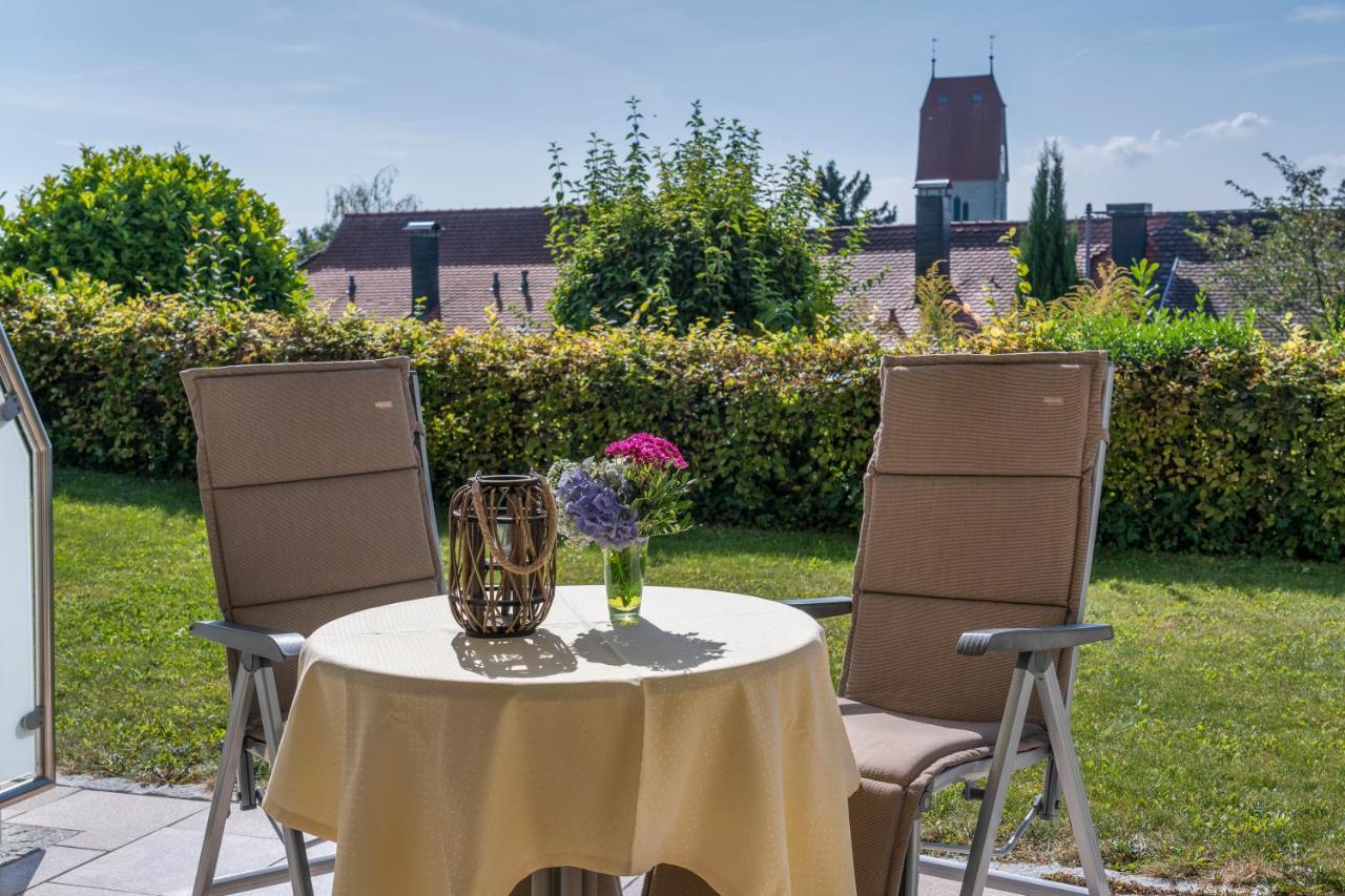 Comfort Double Room Terrace facing Garden No Lake View