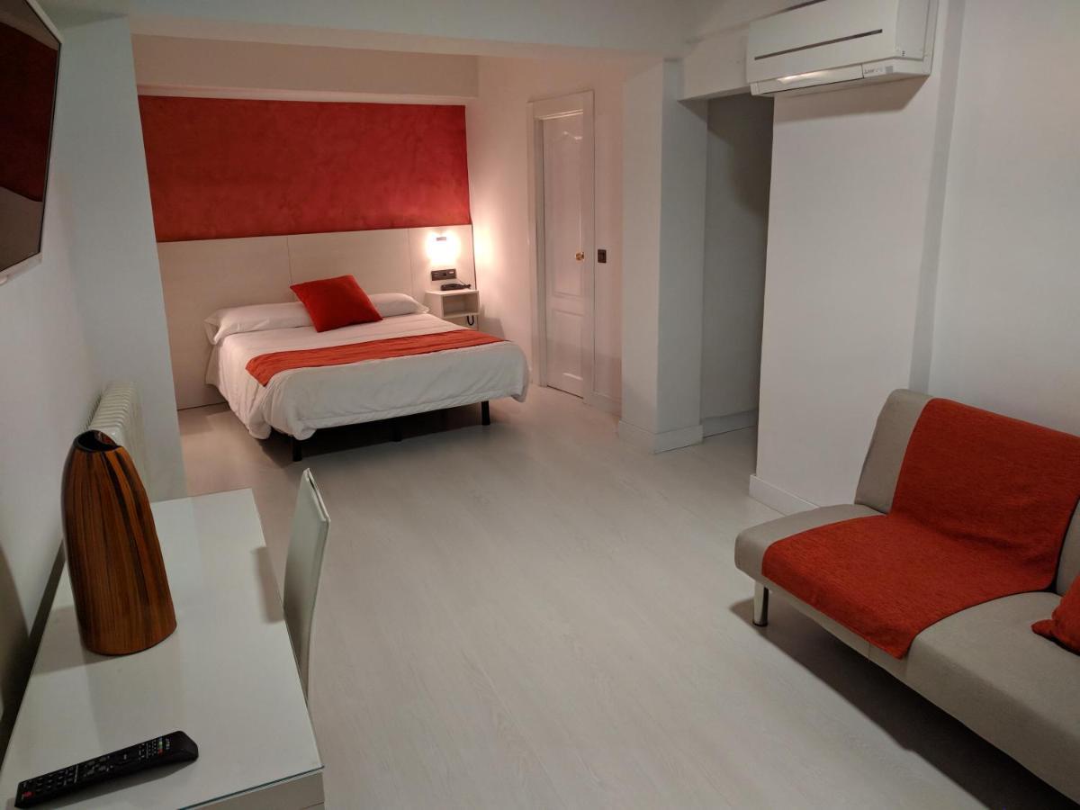 Standard Twin Room Sofa