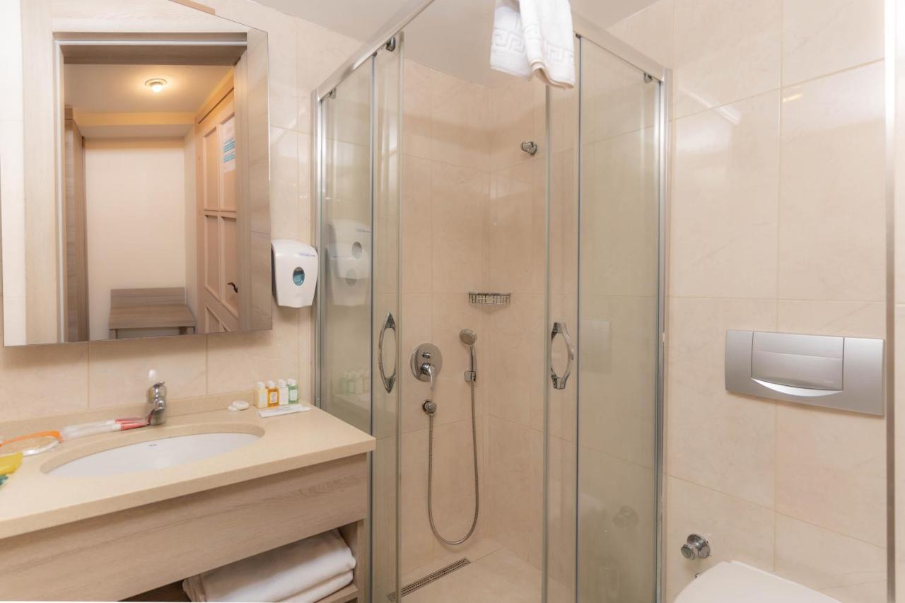 Standard Double or Twin Room,1263504868:JPEG