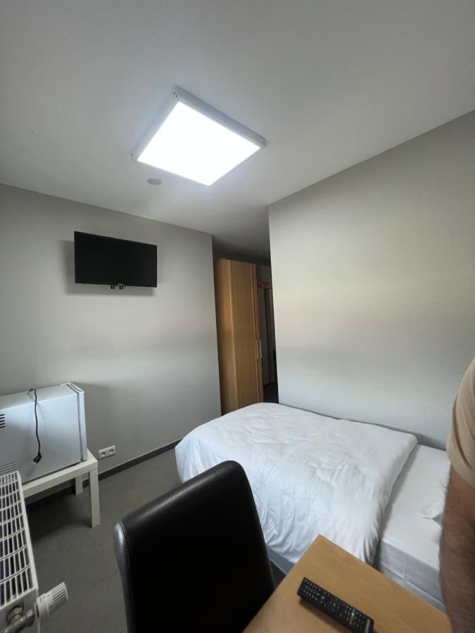 Single Room Bathroom,1261740538:JPEG