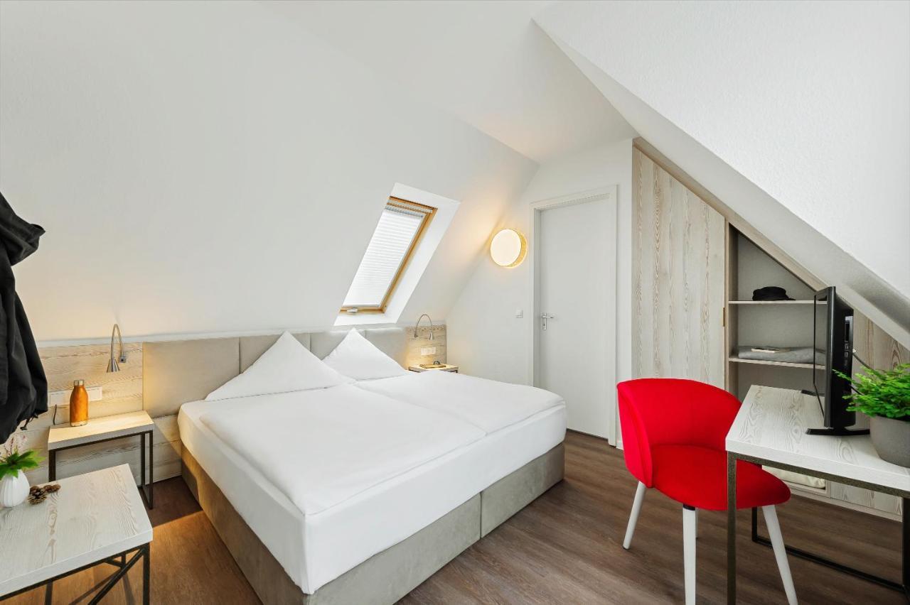 Budget Double Room,1584522920:JPEG