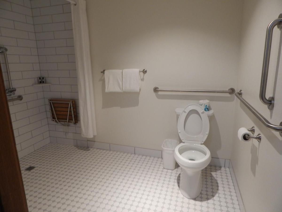 Queen Room Disability Access