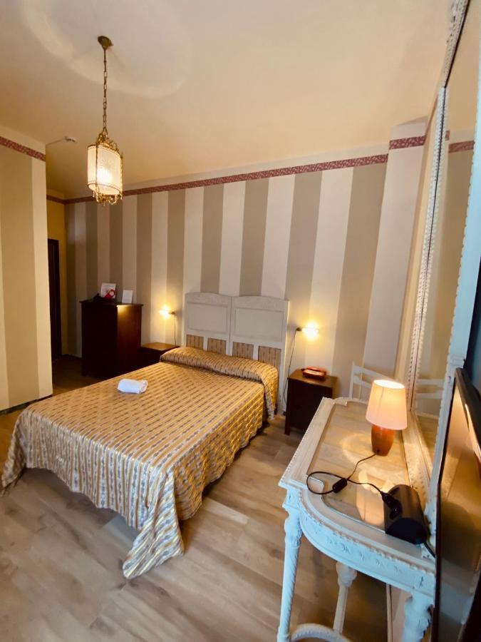 Large Single Room,60590905:JPEG