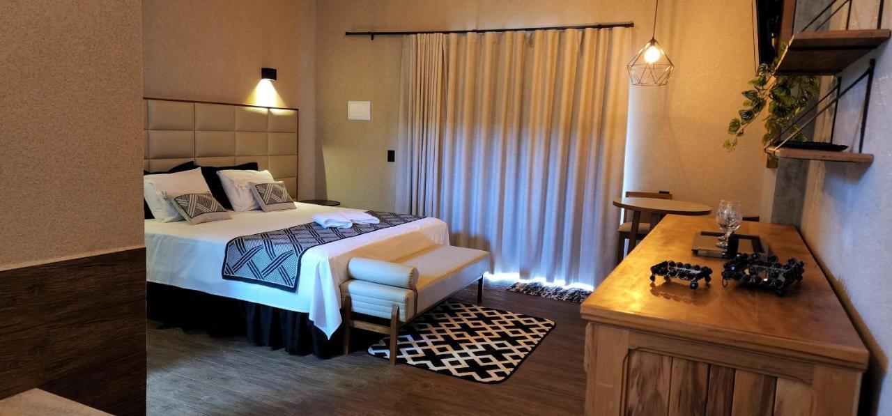 Deluxe Suite Spa Bath