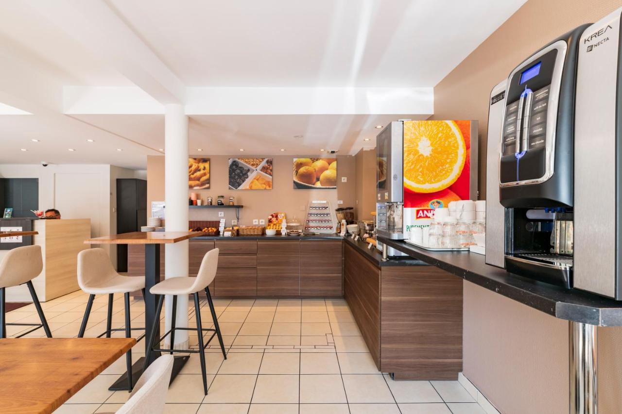 Studio Kitchenette
