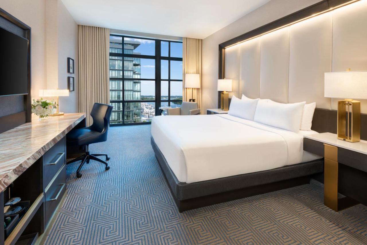Premium King Room Wharf View High Floor