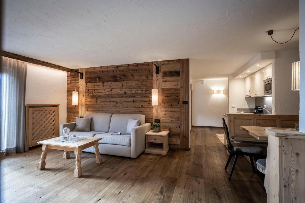 Two-Bedroom Apartment,1264449412:JPEG