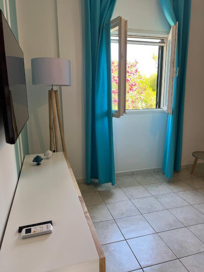 One-Bedroom Bungalow