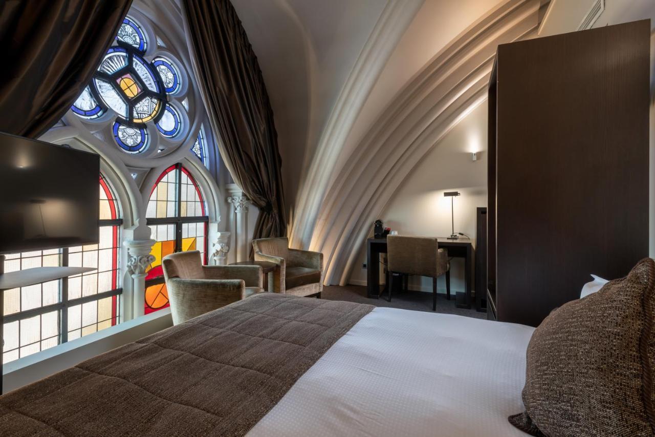 Deluxe Double Room Church area