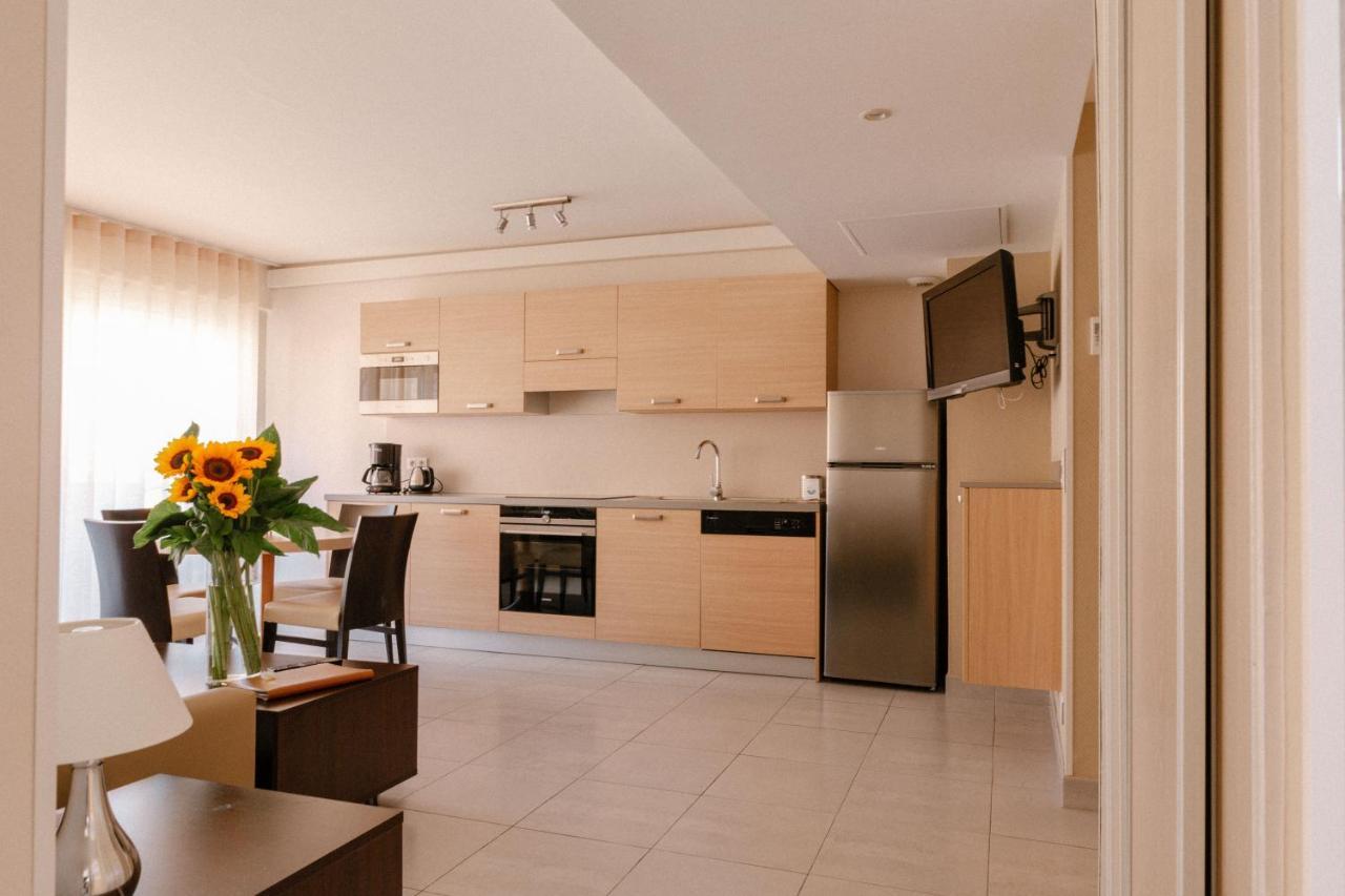 Standard One-Bedroom Apartment Terrace