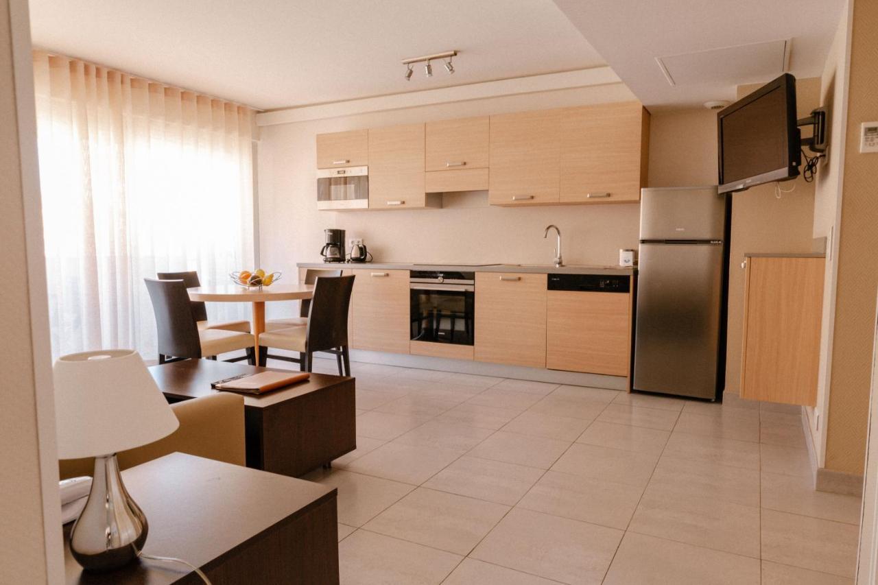 Standard One-Bedroom Apartment Terrace