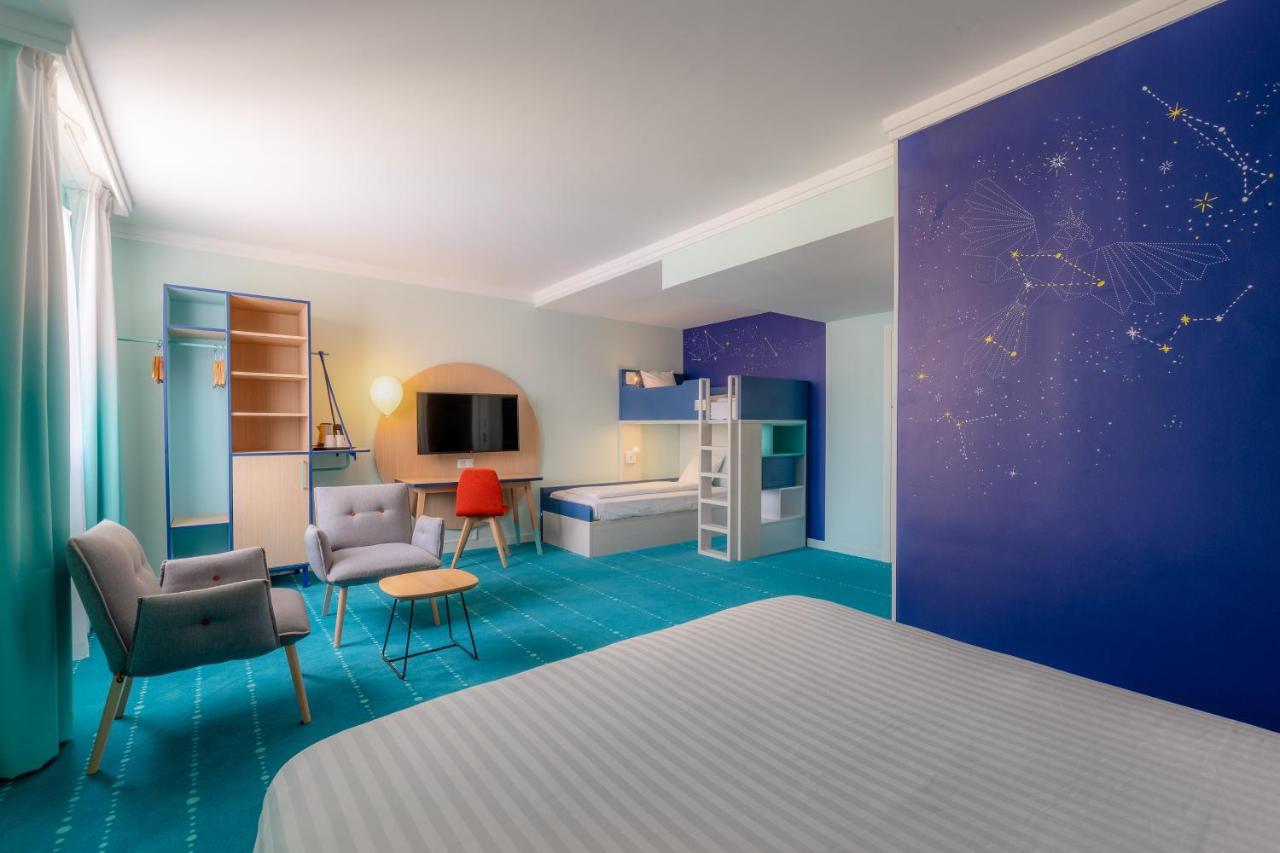 Family Suite (Up to 4),785888016:JPEG