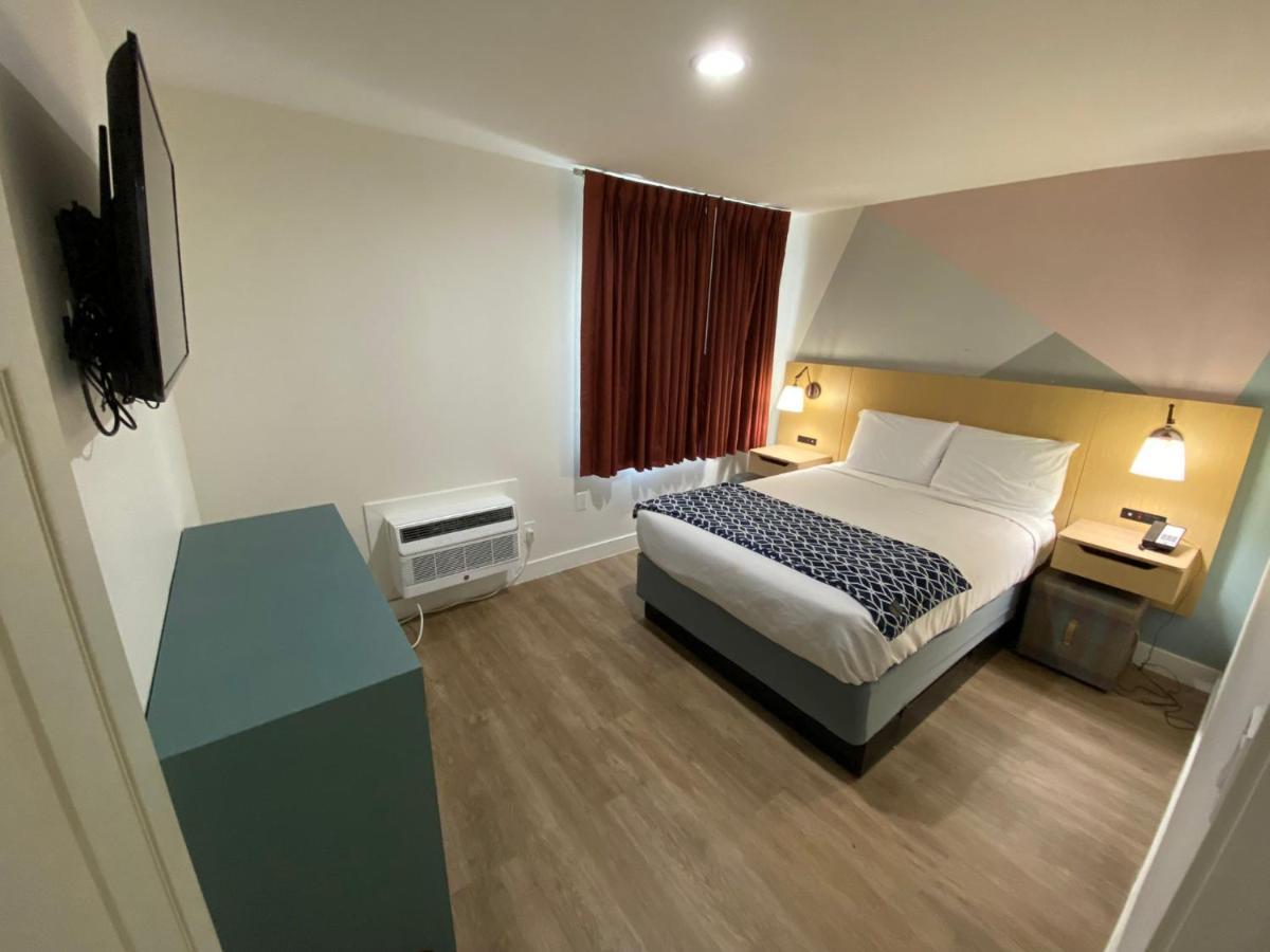 Queen Suite