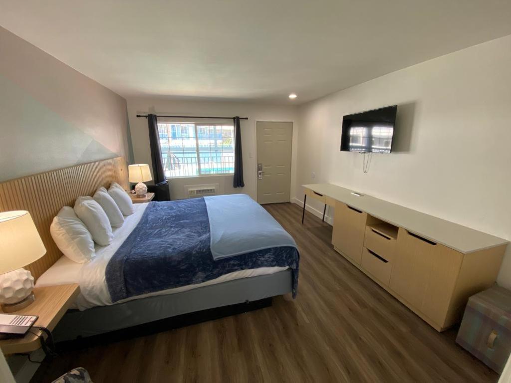 Standard King Room,1268597428:JPEG
