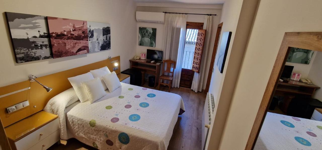 Large Single Room,769572034:JPEG