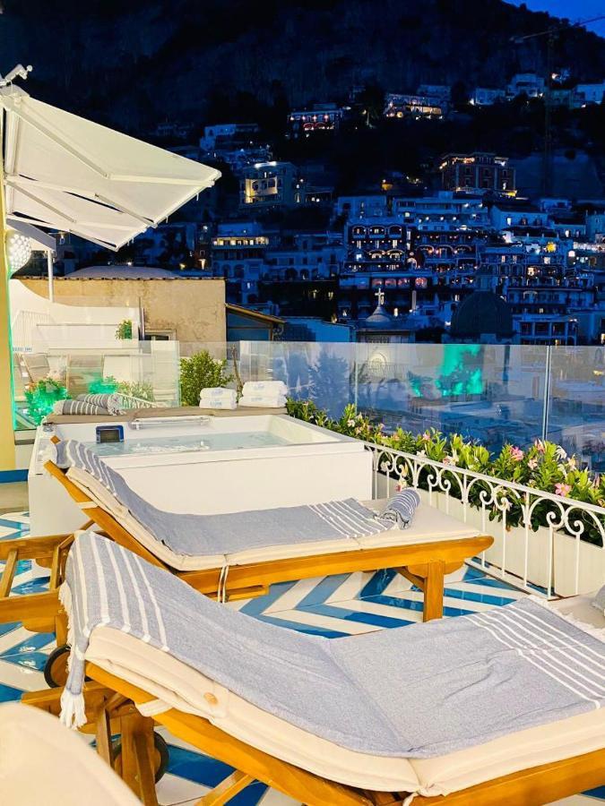 Executive Suite outdoor Spa Bath