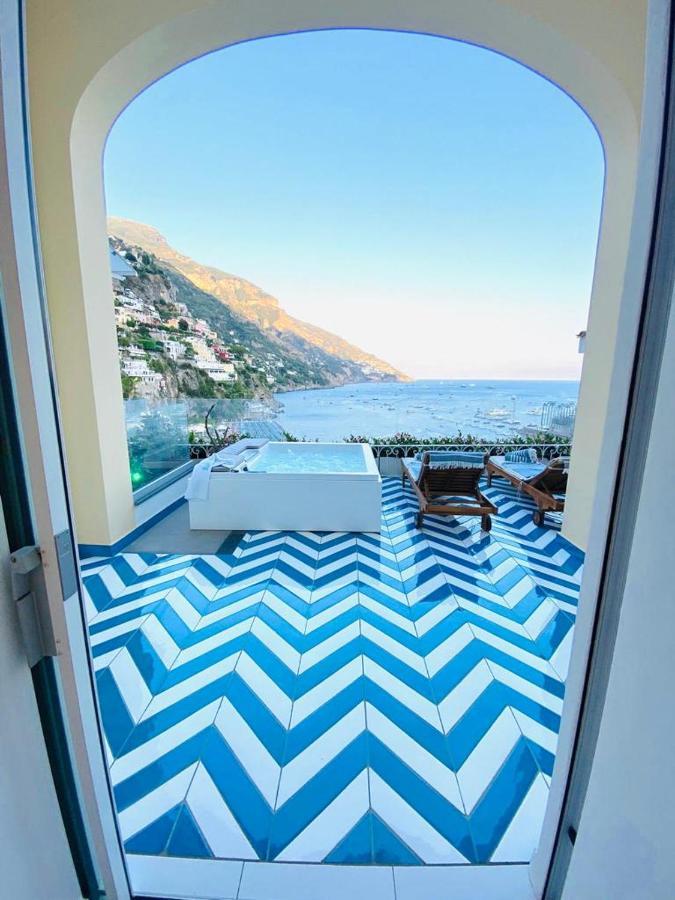 Executive Suite outdoor Spa Bath