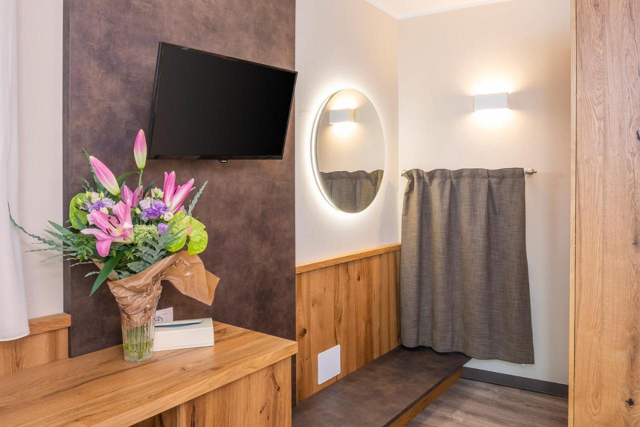 Double or Twin Room Garden View
