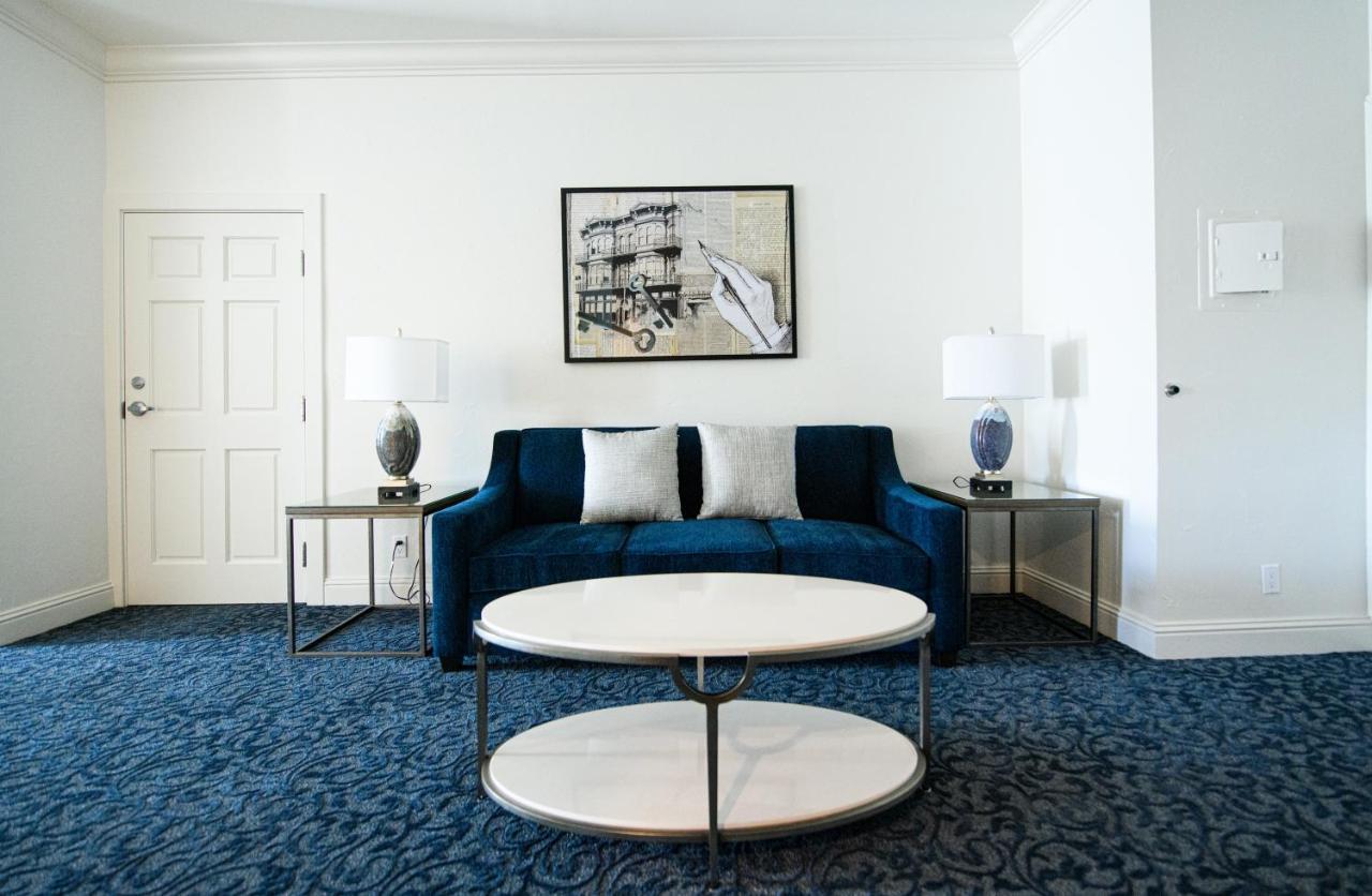 Premier Suite Balcony