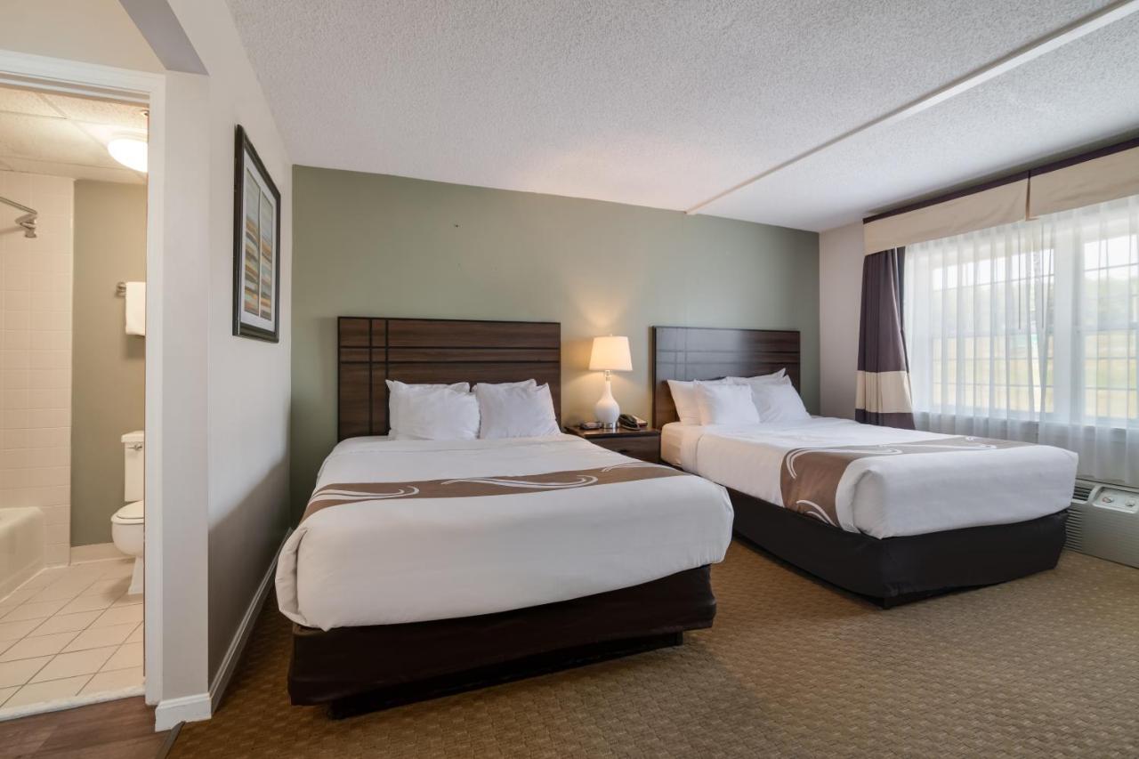 Queen Suite Two Queen Beds Non Smoking