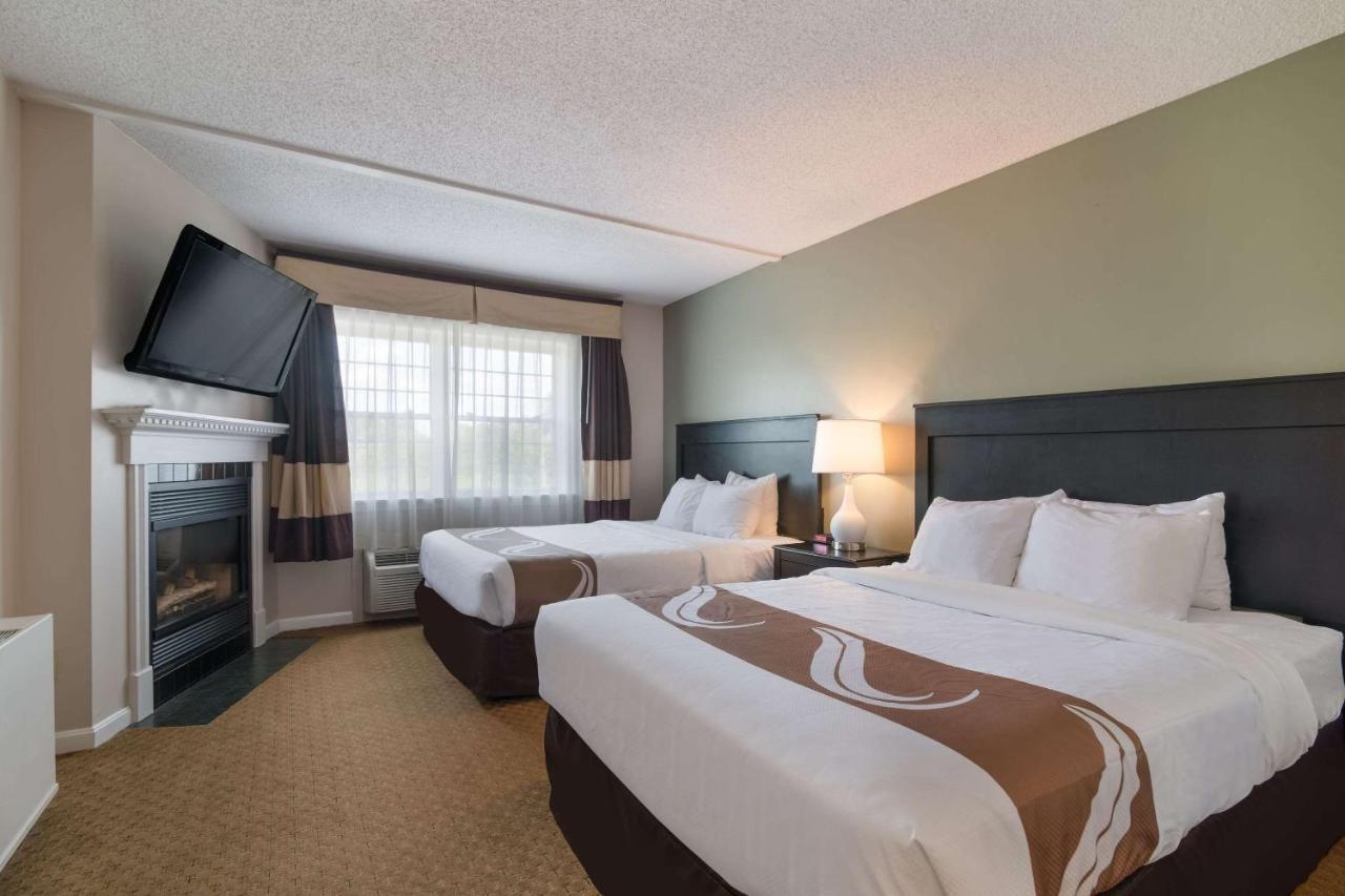 Standard Queen Room Two Queen Beds Fireplace Non Smoking