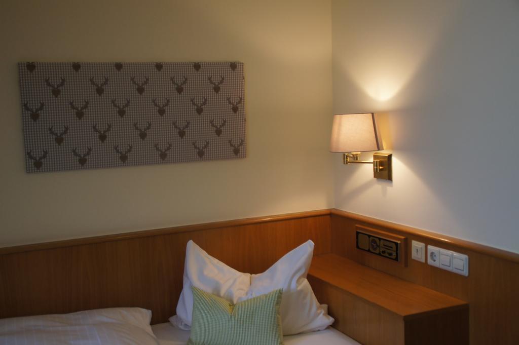Standard Single Room,762387580:JPEG