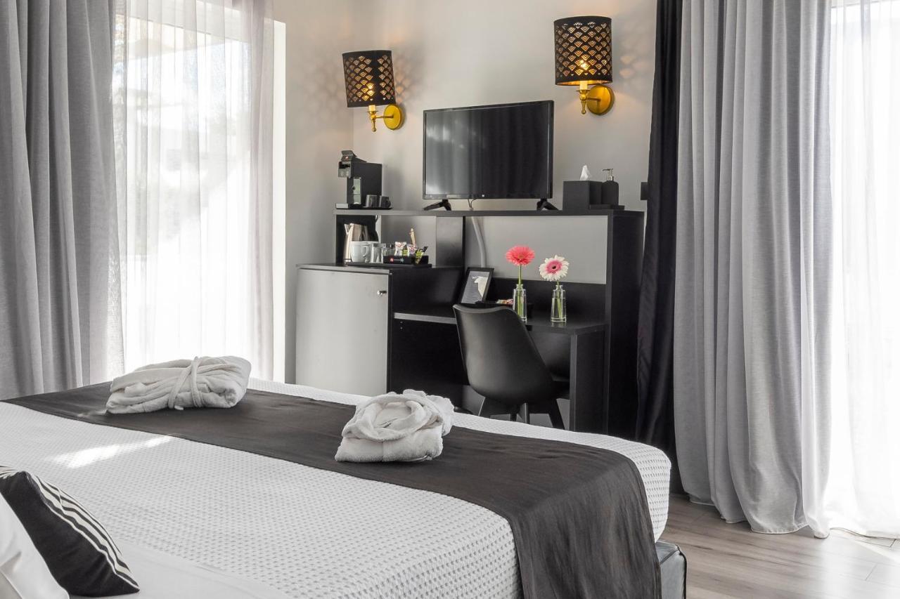 Double or Twin Room Balcony