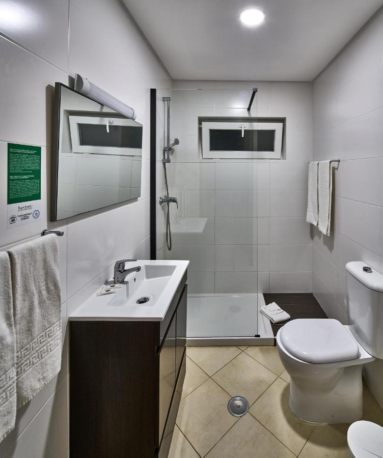 Superior One-Bedroom Apartment