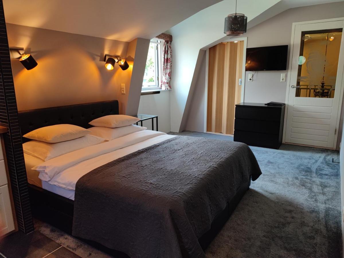 King Room,1608336291:JPEG