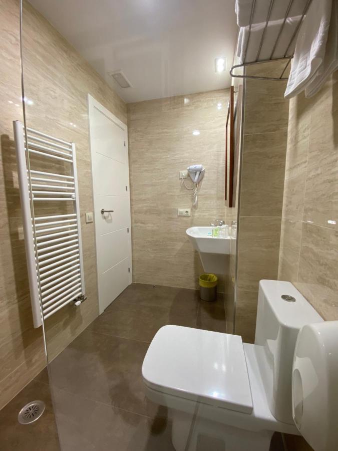 Twin Room,1270696891:JPEG