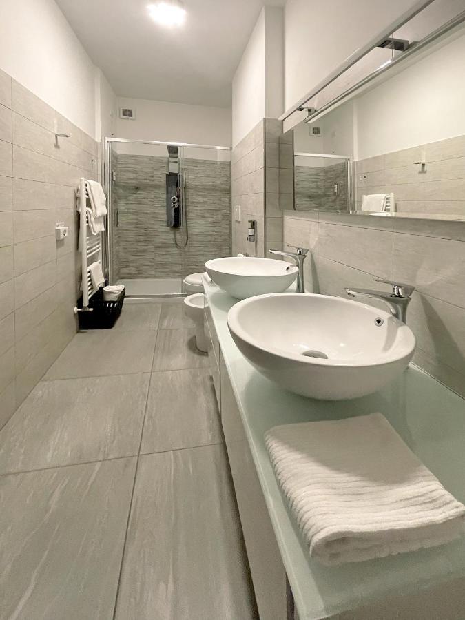 Quadruple Room Private Bathroom