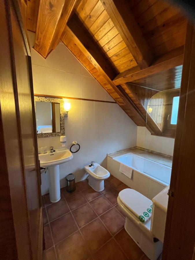 Deluxe Double Room Bath