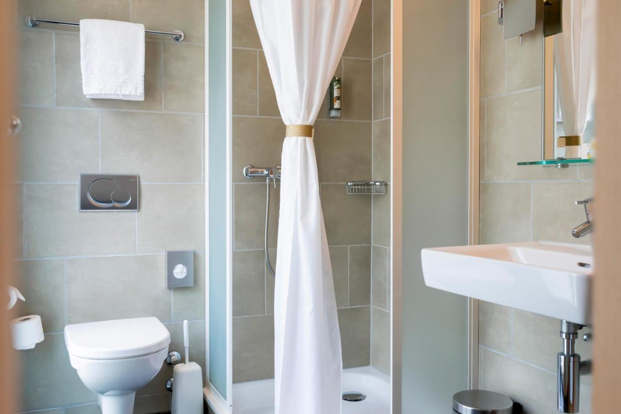 Premium Single Room