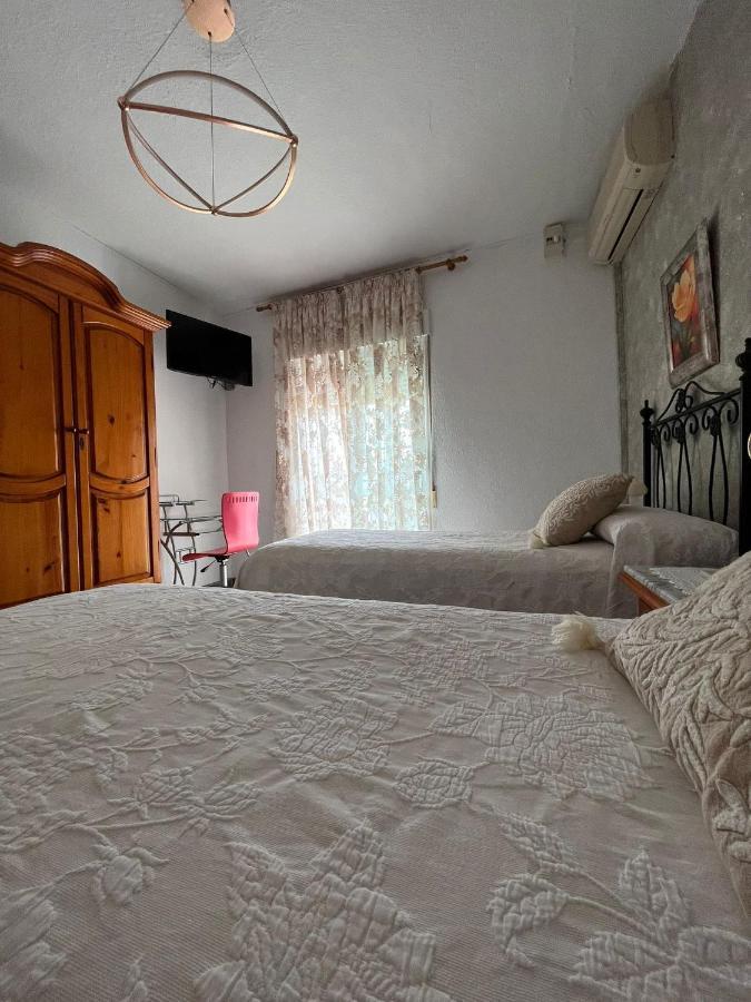 Double or Twin Room Private Bathroom