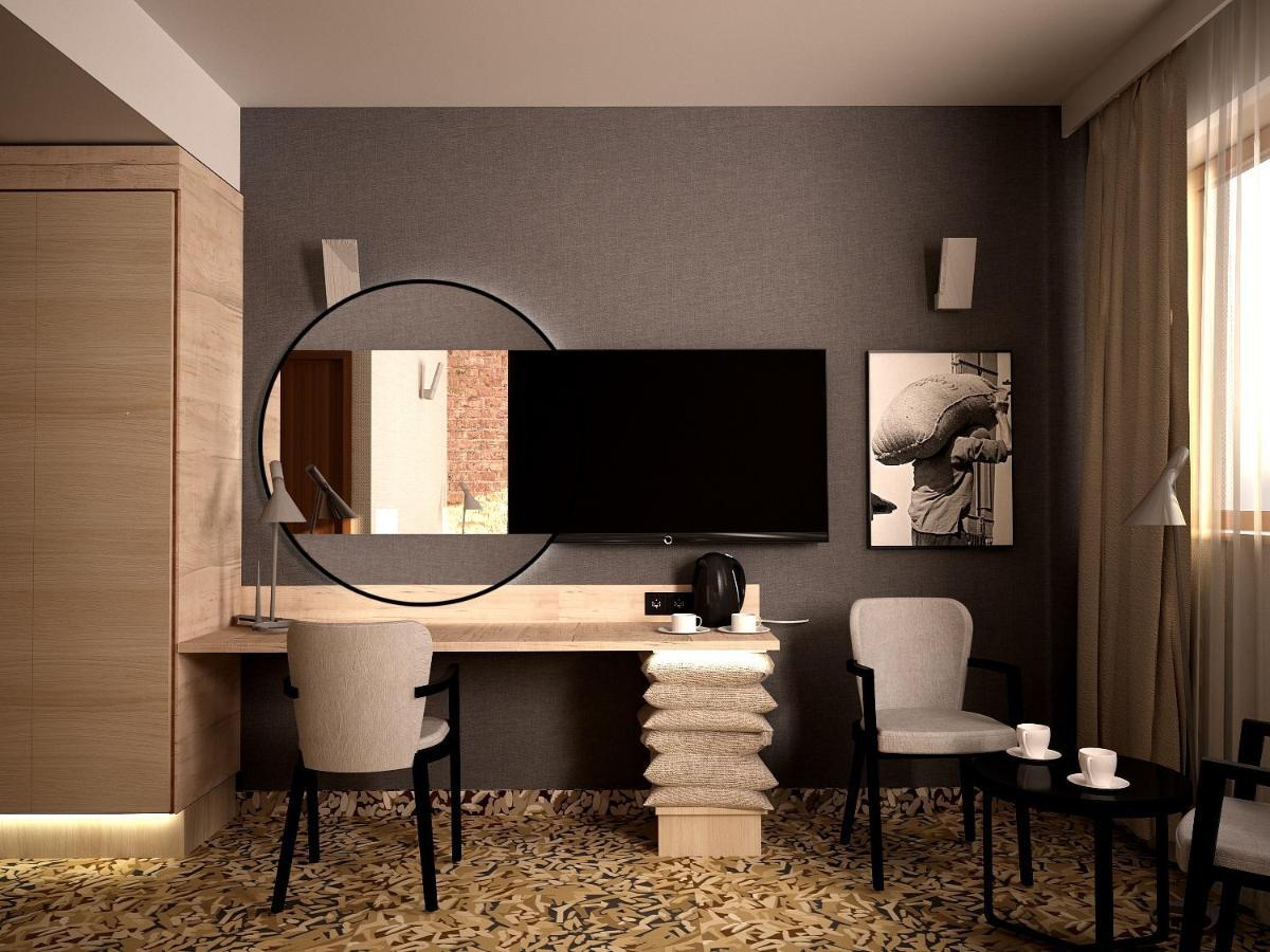 Premium River Side Room