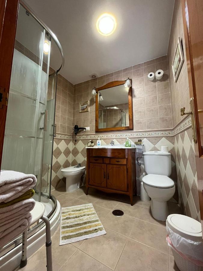 Double or Twin Room Private Bathroom