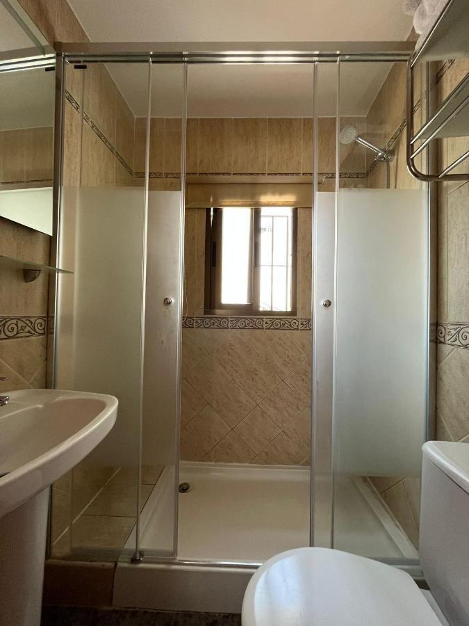 Double or Twin Room Private Bathroom