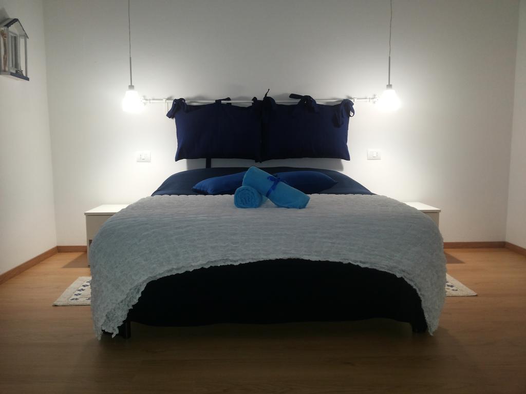 Large Double Room,749560322:JPEG