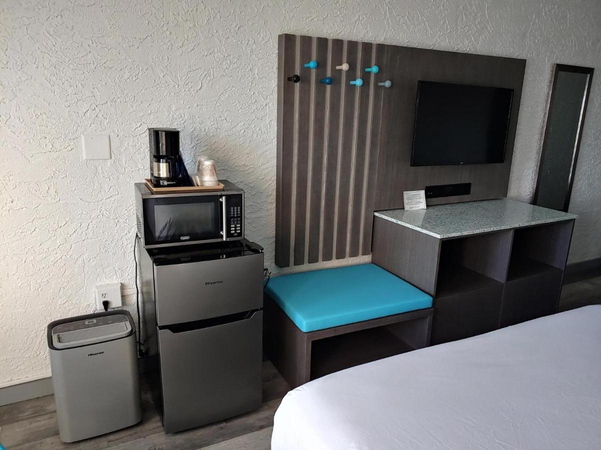 Standard Queen Room Two Queen Beds Gulf View No Resort Fee