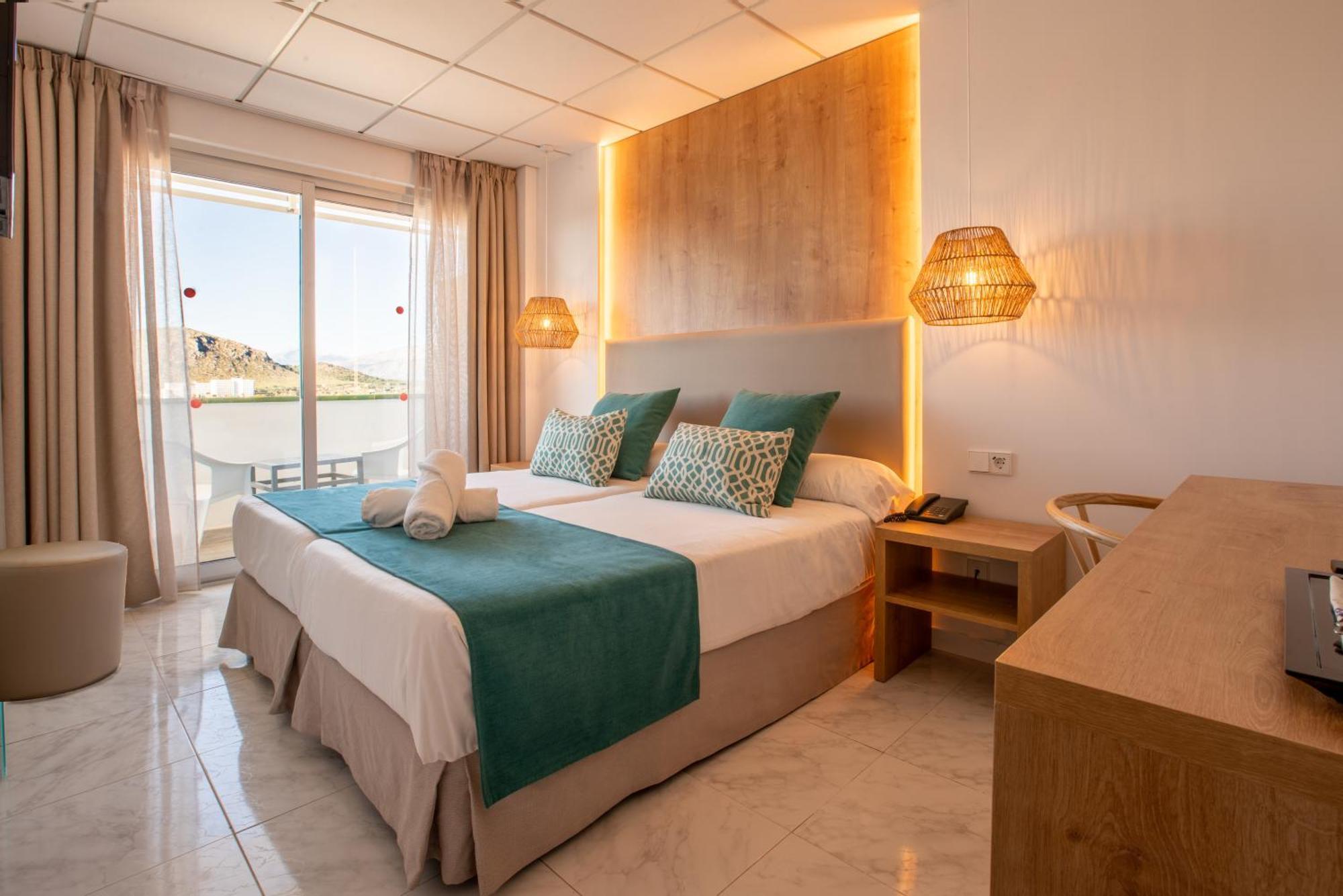 Deluxe Double Room Side Sea View