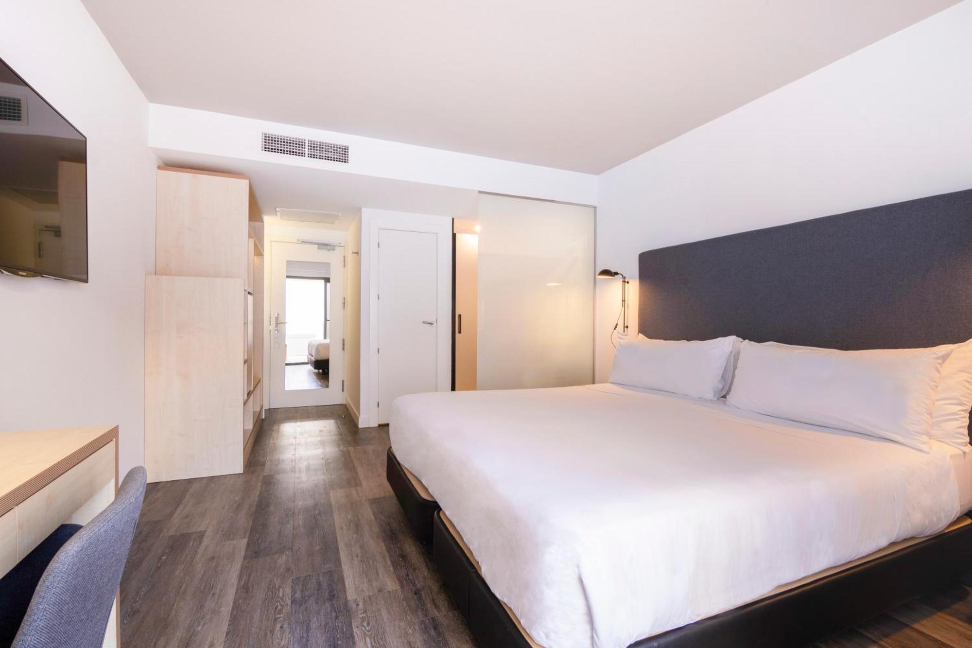 Superior Double Room,1272332704:JPEG