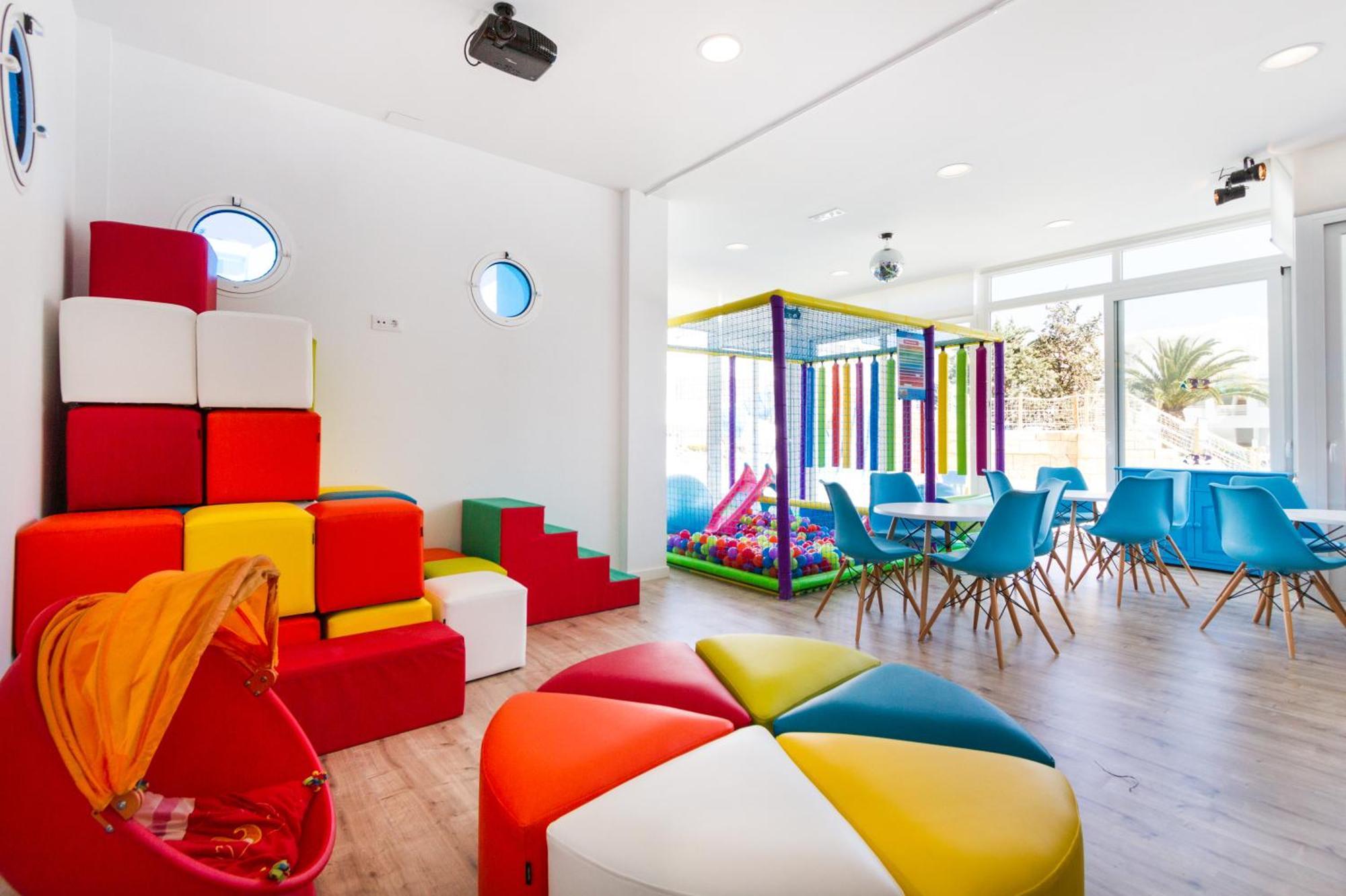 One Bedroom Apartment