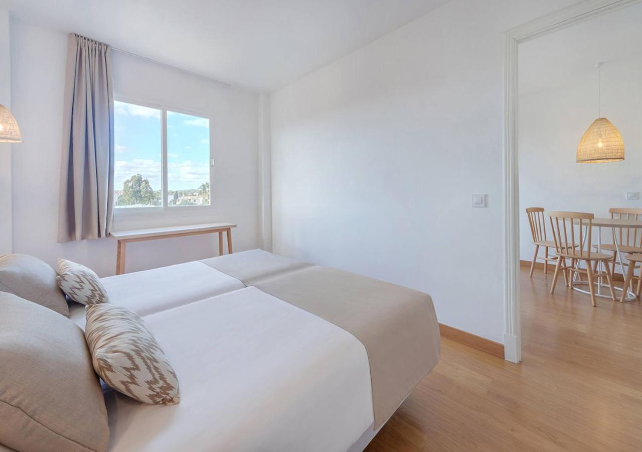 Superior One-Bedroom Apartment