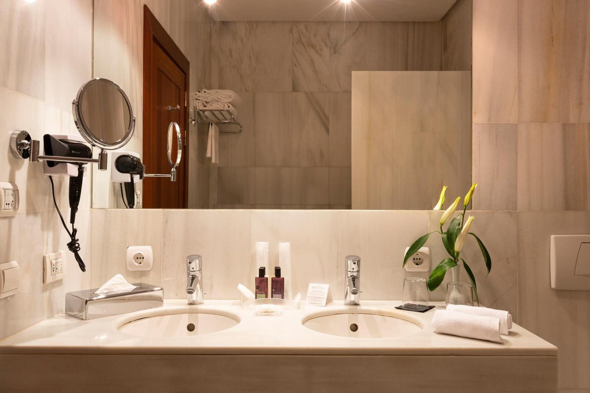 Double or Twin Room Spa Access,1655268012:JPEG