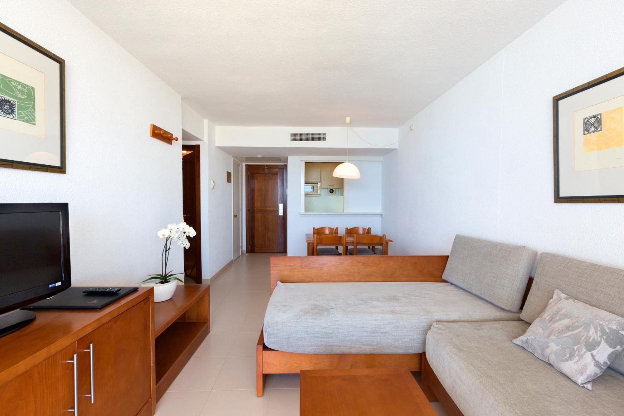 Two-Bedroom Apartment,1272378943:JPEG