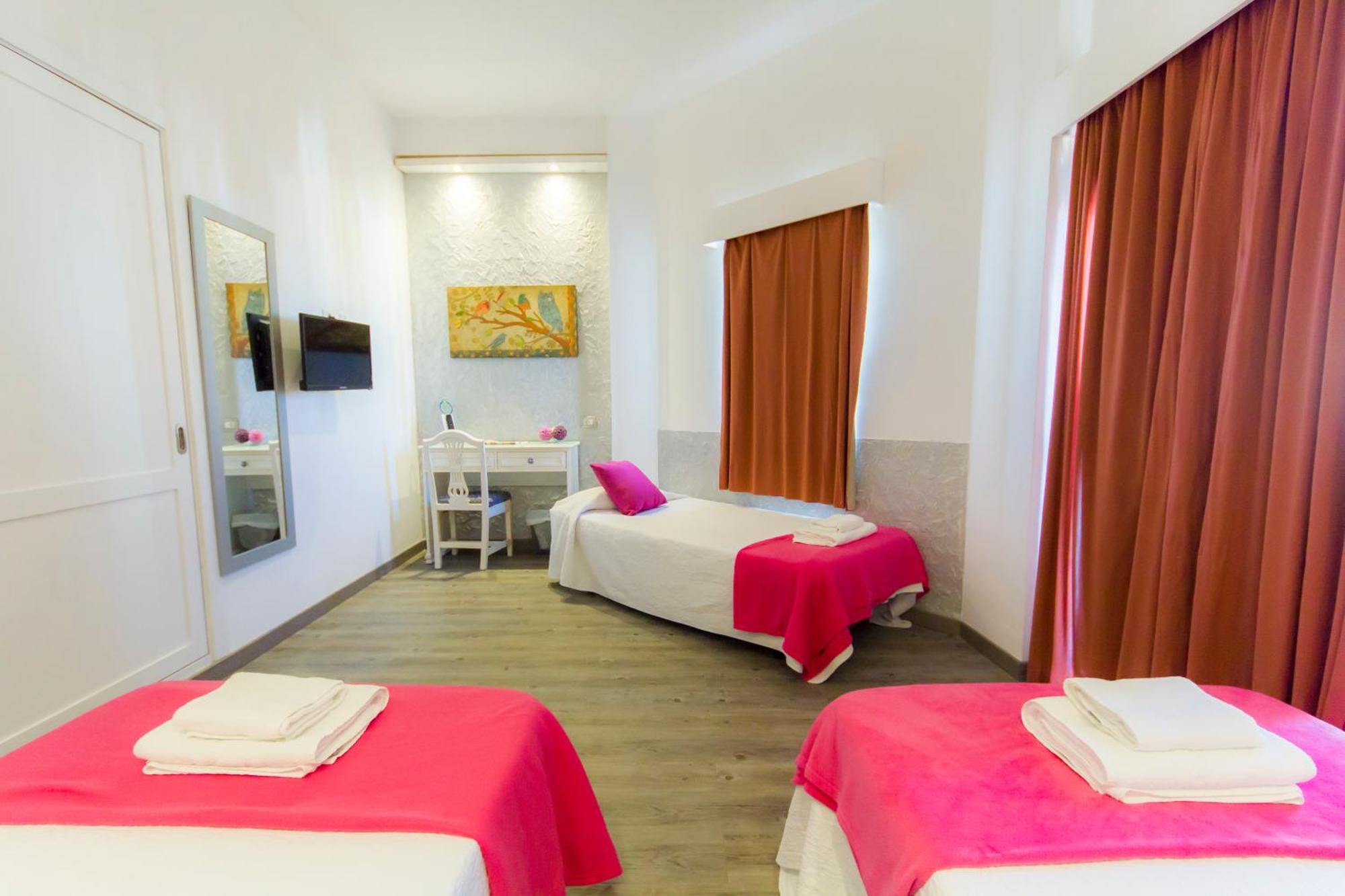 Triple Room,547031457:JPEG